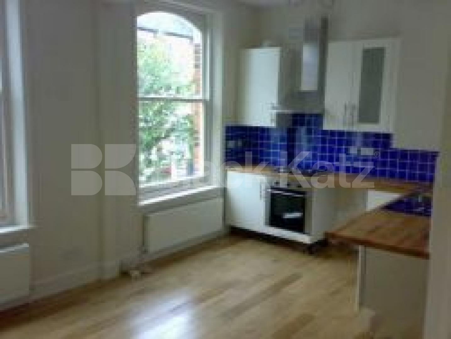 			NEW INSTRUCTION!, 2 Bedroom, 1 bath, 1 reception Flat			 Cornwall Road, FINSBURY PARK 